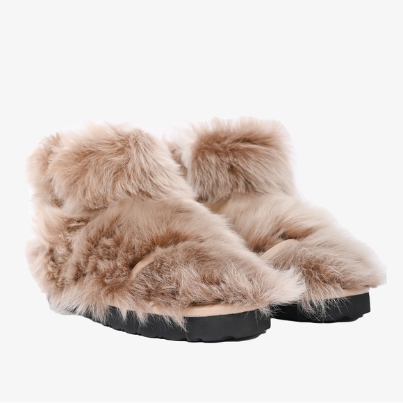 Stuart Weitzman Shearling - Picture 6 of 17